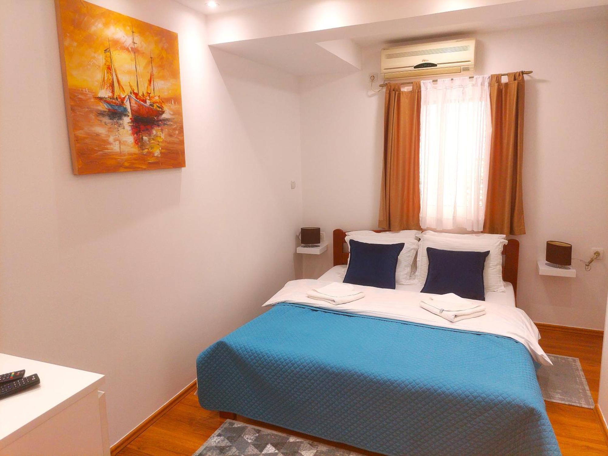 Apartments Nancy โกตอร์ ภายนอก รูปภาพ