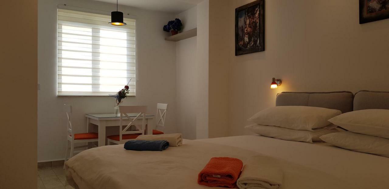 Apartments Nancy โกตอร์ ภายนอก รูปภาพ