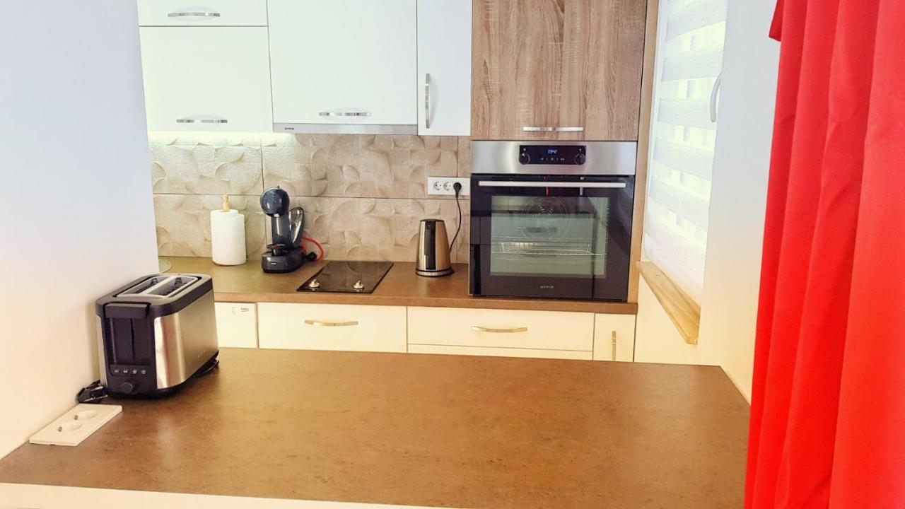 Apartments Nancy โกตอร์ ภายนอก รูปภาพ