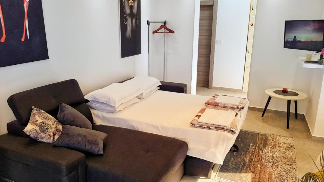 Apartments Nancy โกตอร์ ภายนอก รูปภาพ