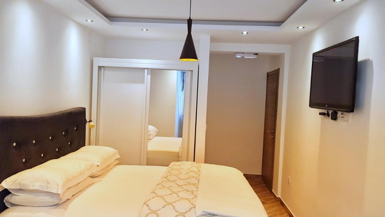 Apartments Nancy โกตอร์ ภายนอก รูปภาพ
